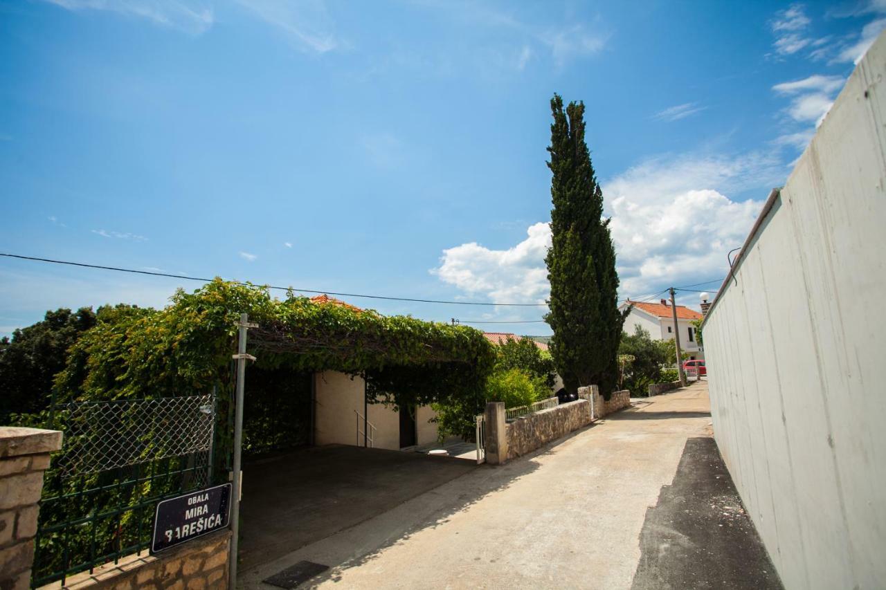 Villa Amarela Seget Vranjica Exterior photo